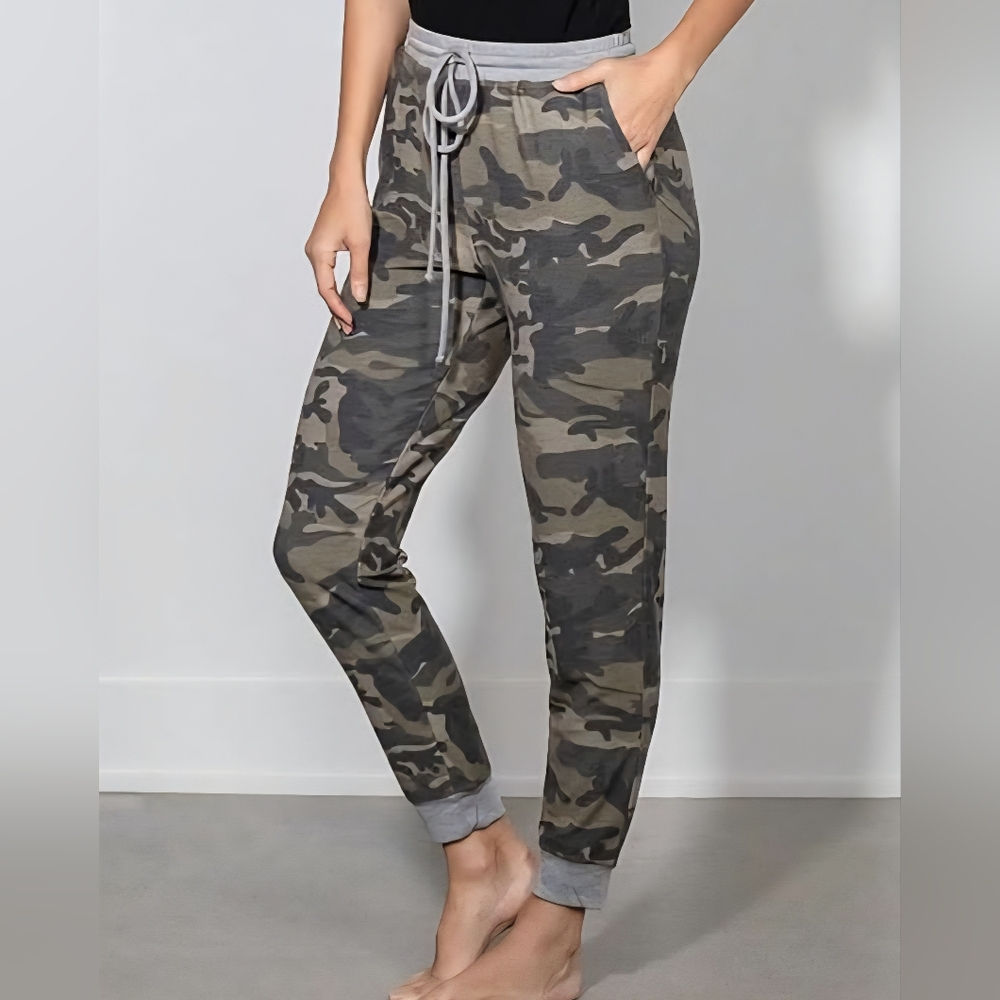 L Camo Joggers